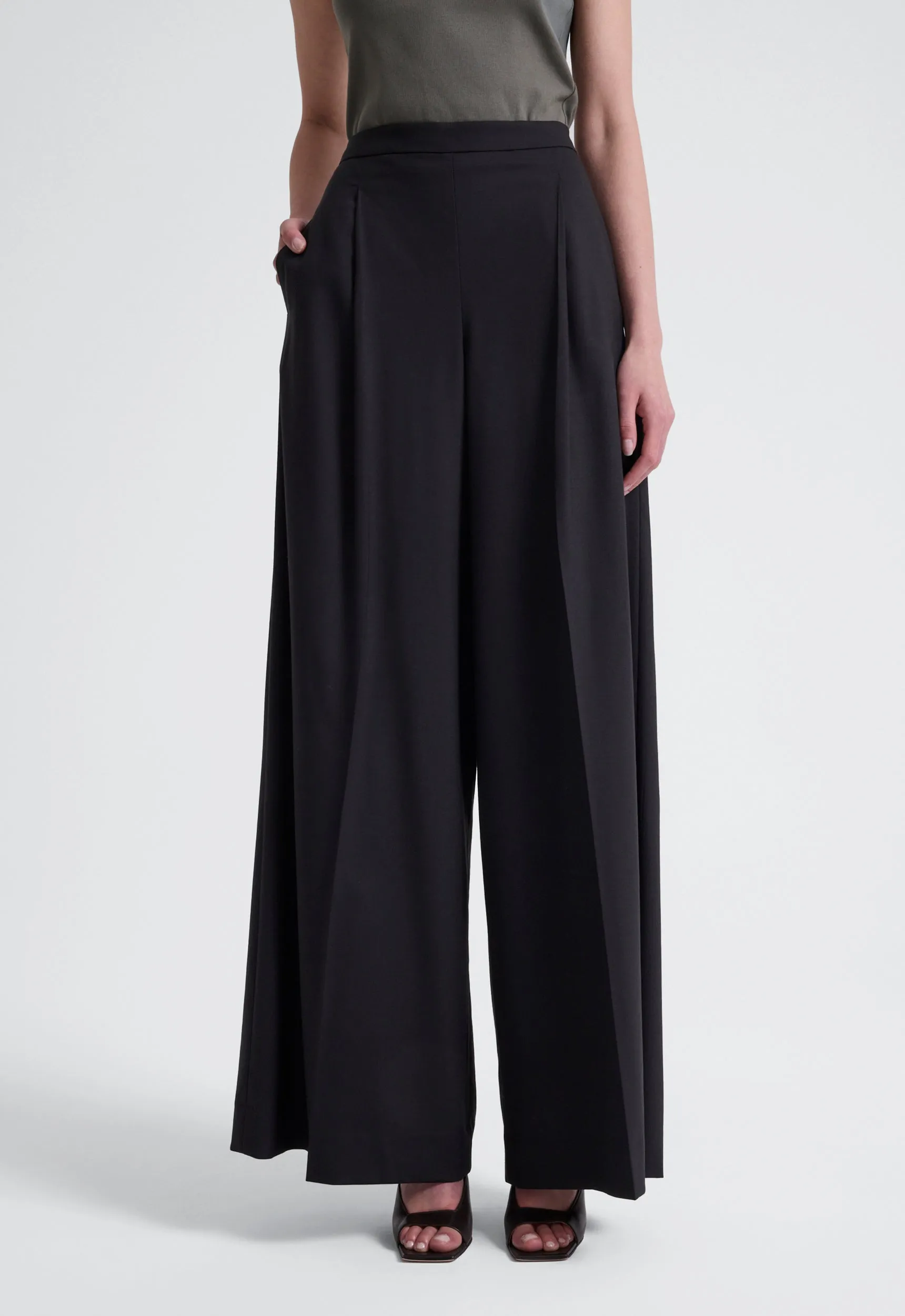 Alba Wool Pant - Char