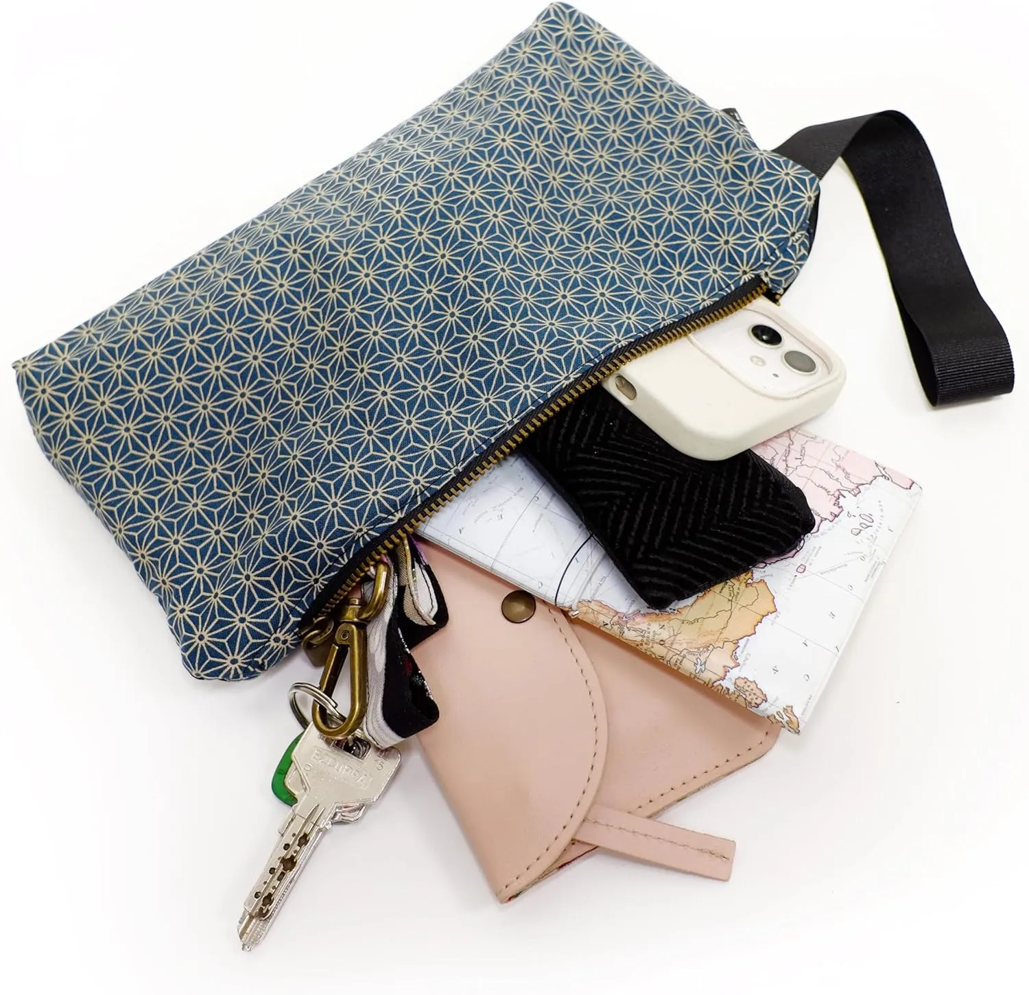 Japanese Style Wristlet Clutch Bag, Versatile Women's Zipper Pouch, 9.5 x 6.7 in. Traditional Japanese Print